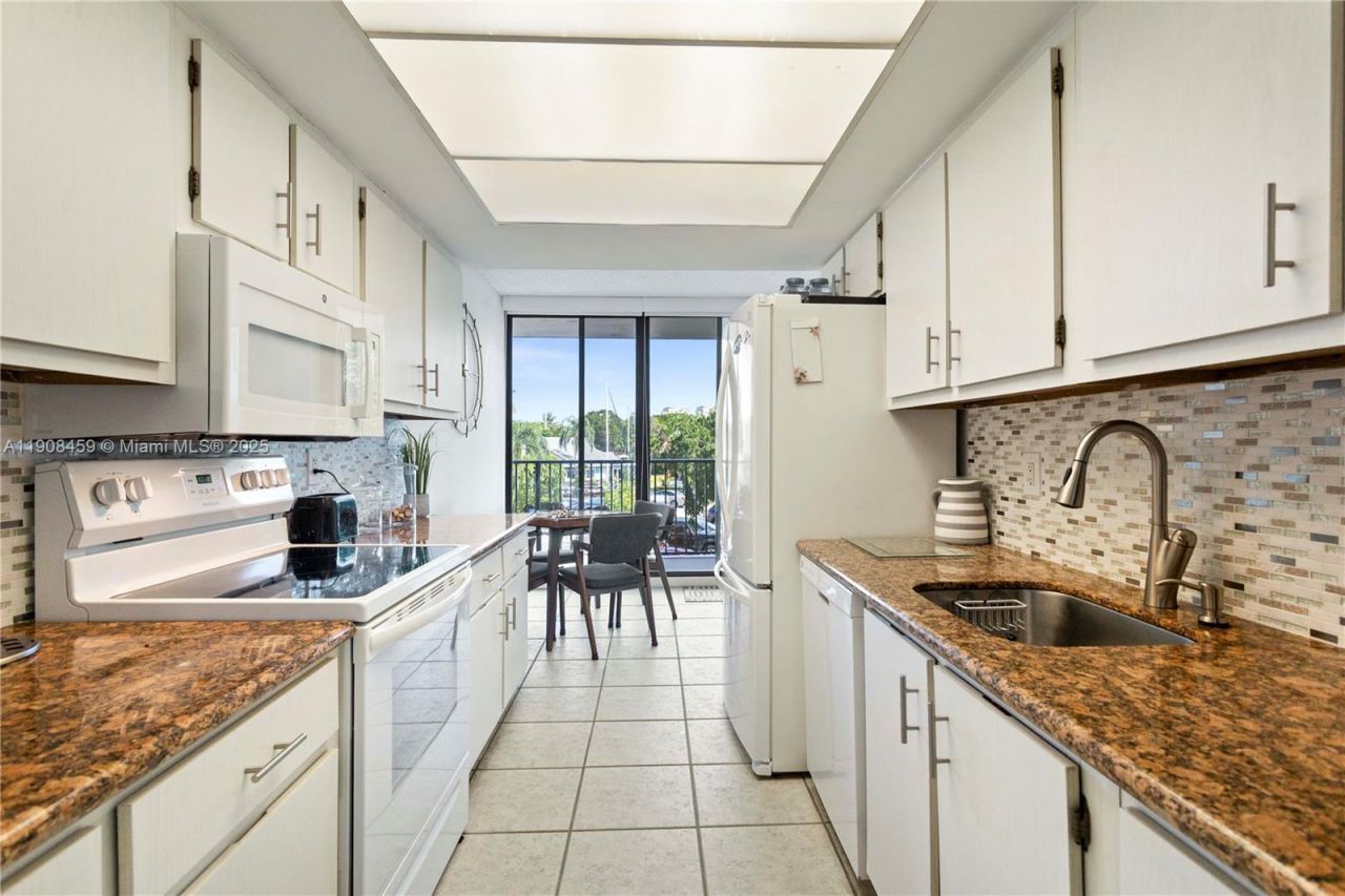 1101 River Reach Dr, Unit 209, Fort Lauderdale, FL 33315 Photo