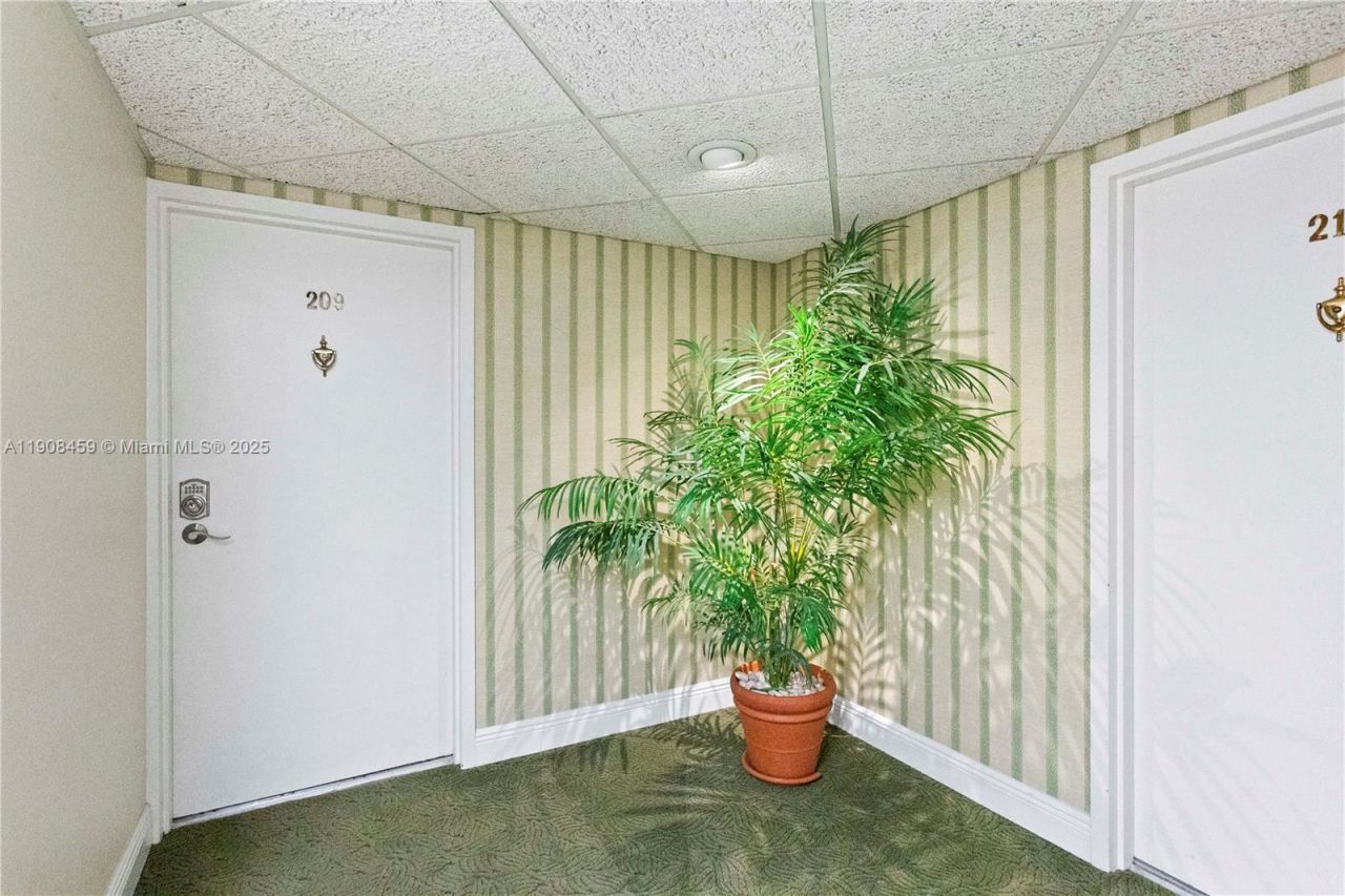 1101 River Reach Dr, Unit 209, Fort Lauderdale, FL 33315 Photo