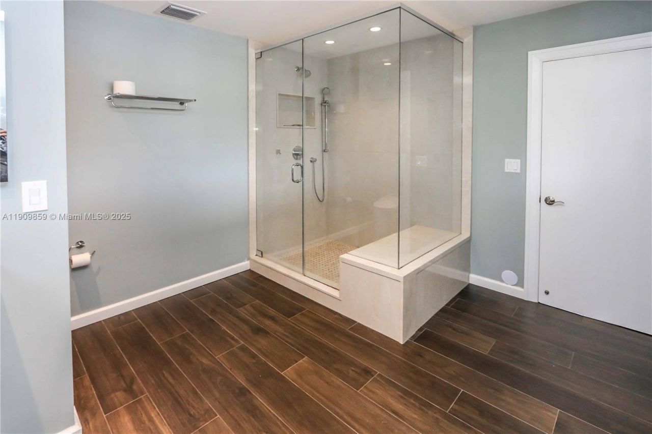 1108 Washington St, Hollywood, FL 33019 Photo