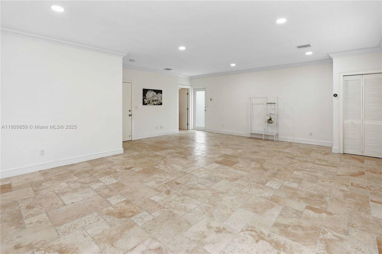 1108 Washington St, Hollywood, FL 33019 Photo