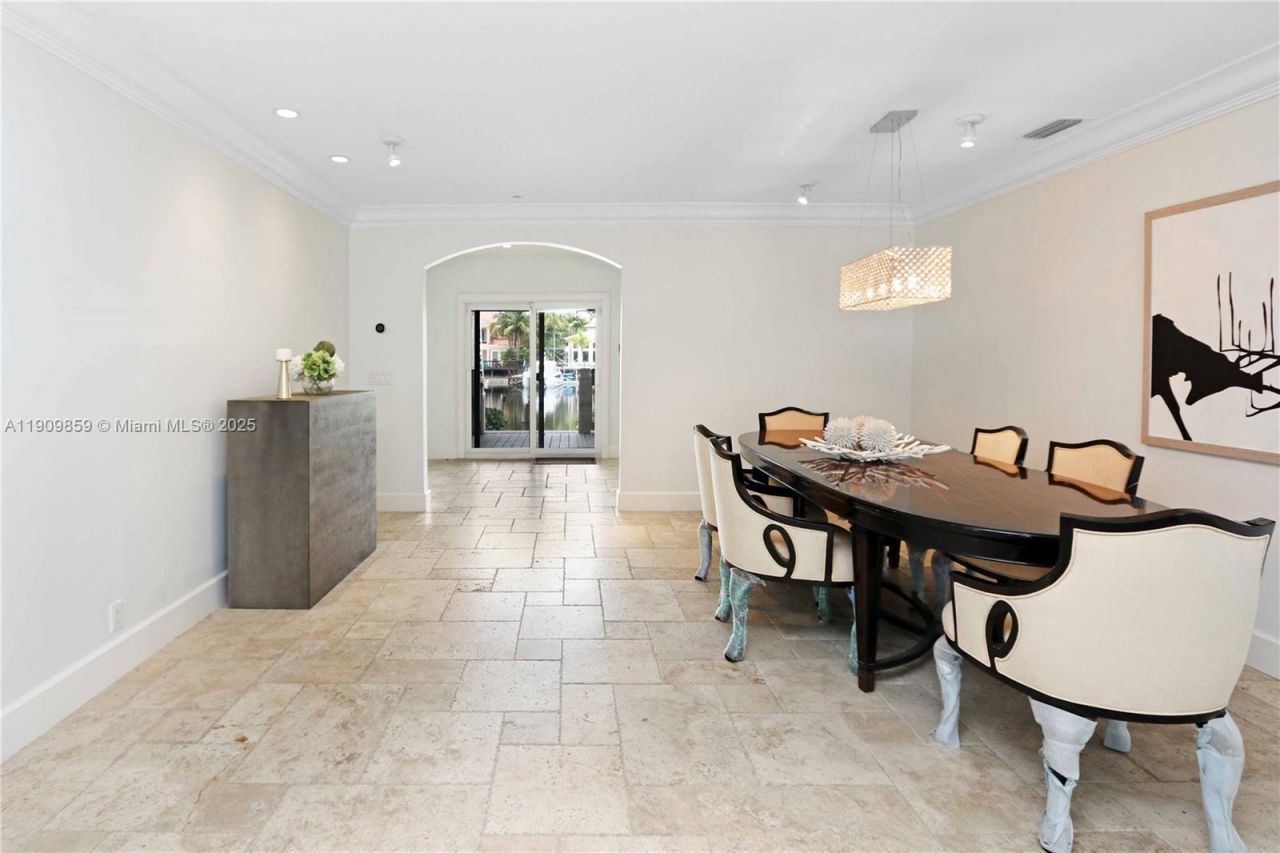 1108 Washington St, Hollywood, FL 33019 Photo