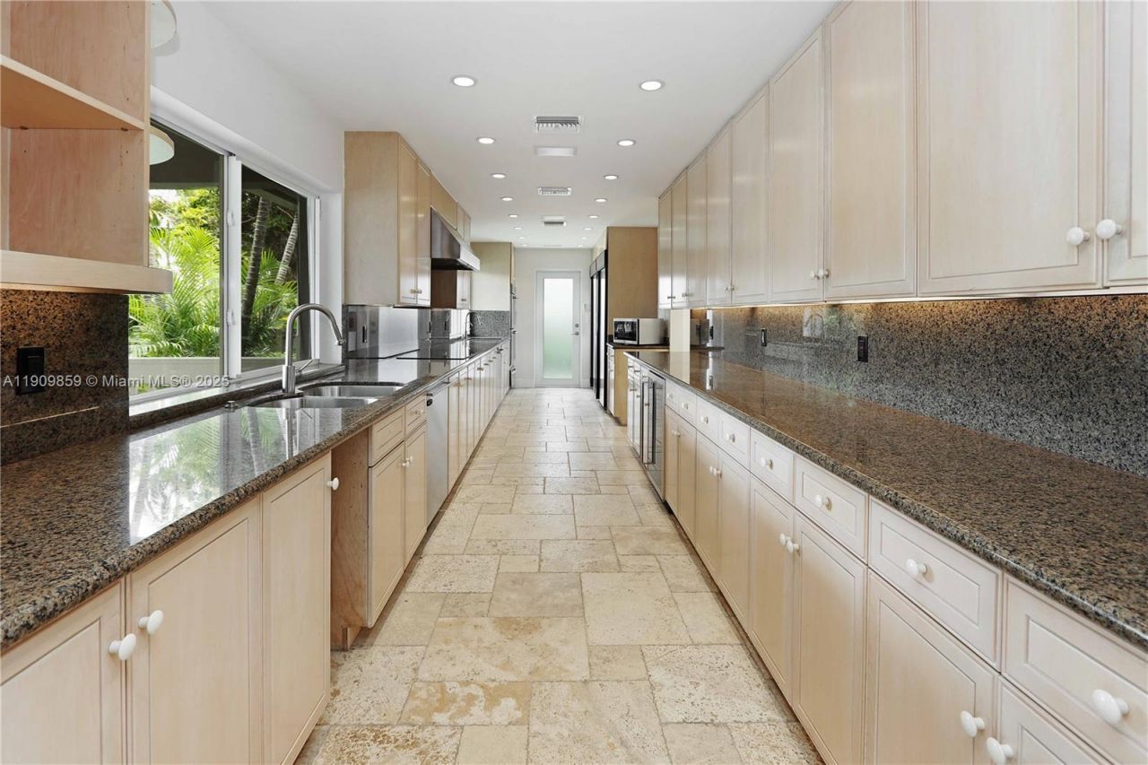 1108 Washington St, Hollywood, FL 33019 Photo