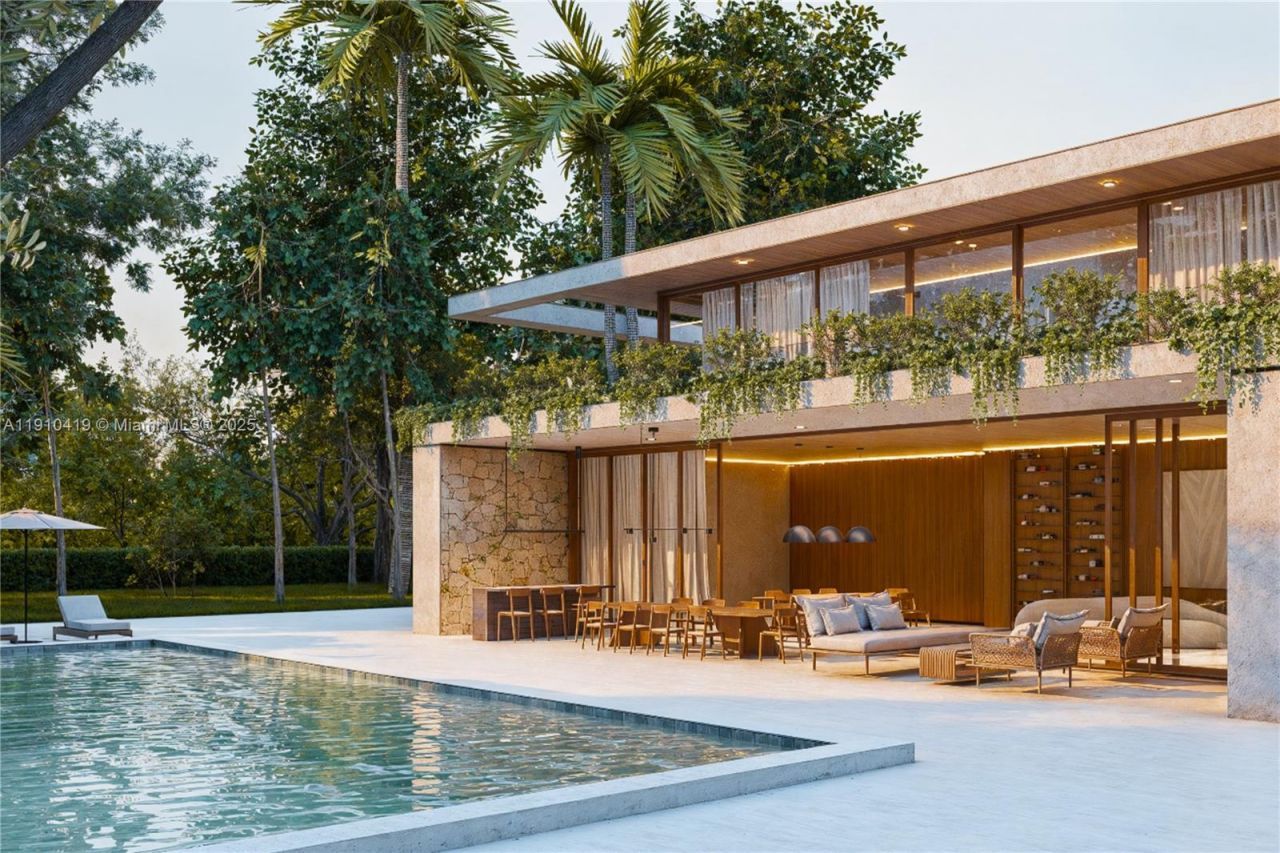 12500 Alamanda Dr, North Miami, FL 33181 Photo