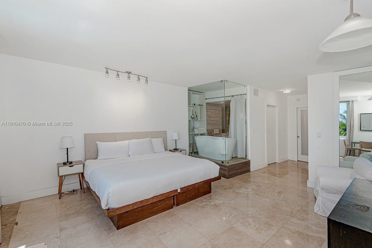 2301 Collins Ave, Unit 310, Miami Beach, FL 33139 Photo