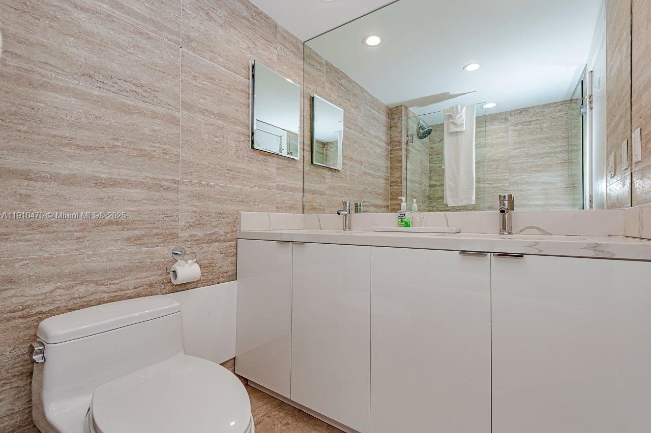 2301 Collins Ave, Unit 310, Miami Beach, FL 33139 Photo