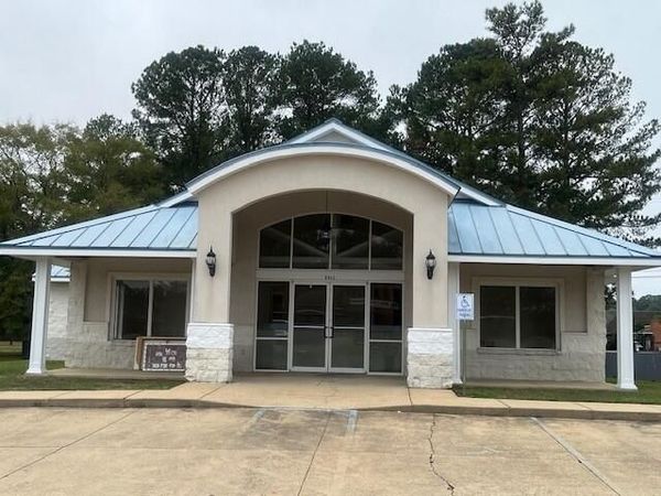 2311 Martin Luther King Jr Dr, Columbus, MS 39705