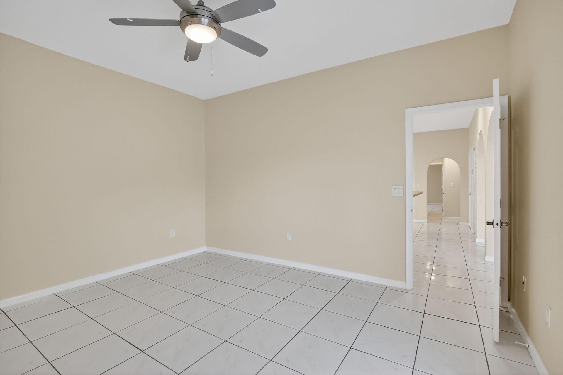 9401 NW 18th Drive, Plantation, FL 33322 Photo