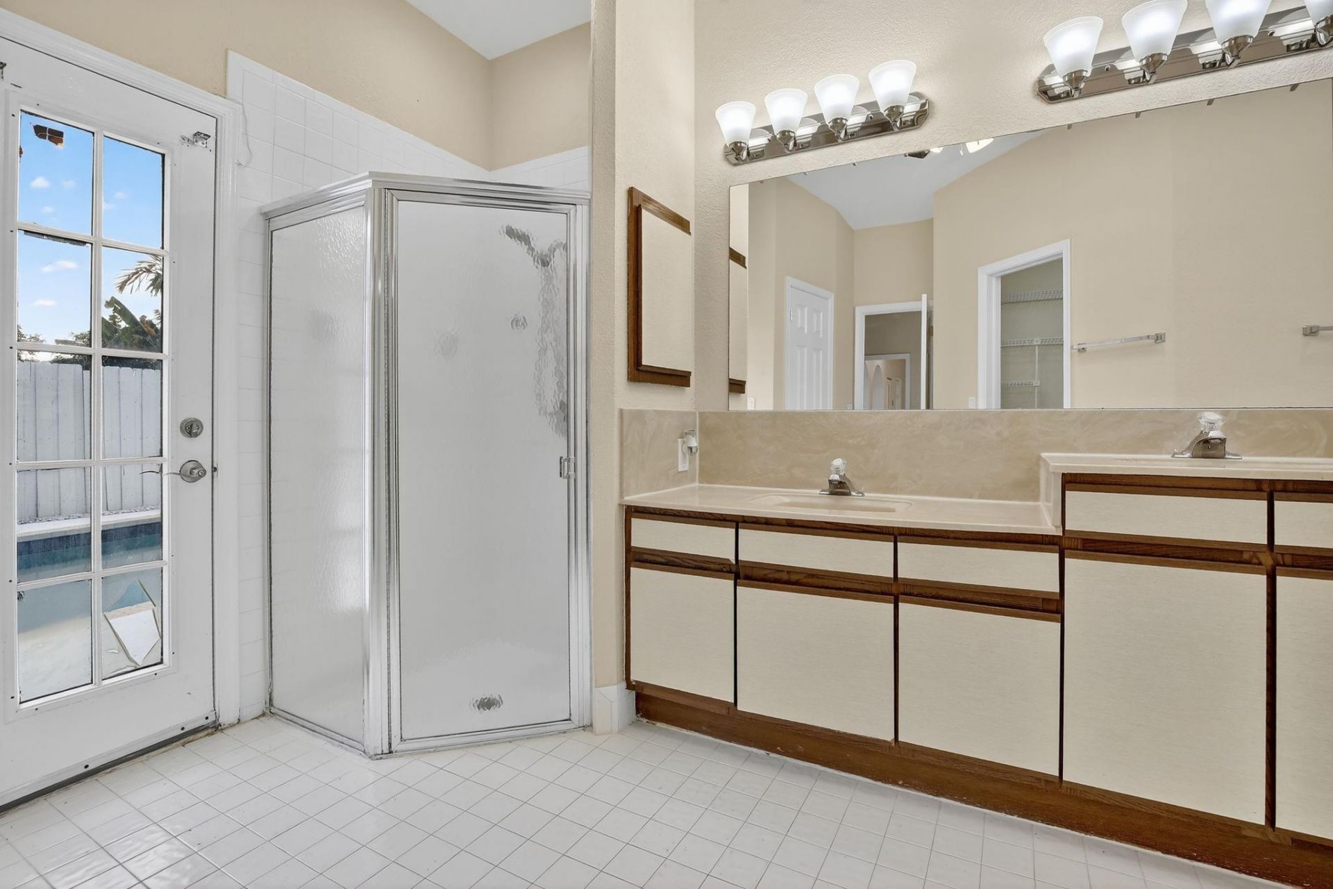 9401 NW 18th Drive, Plantation, FL 33322 Photo