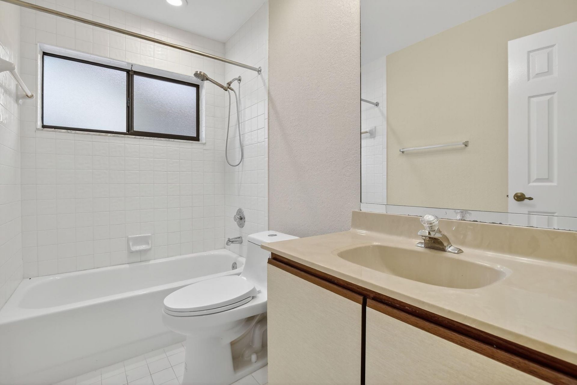 9401 NW 18th Drive, Plantation, FL 33322 Photo