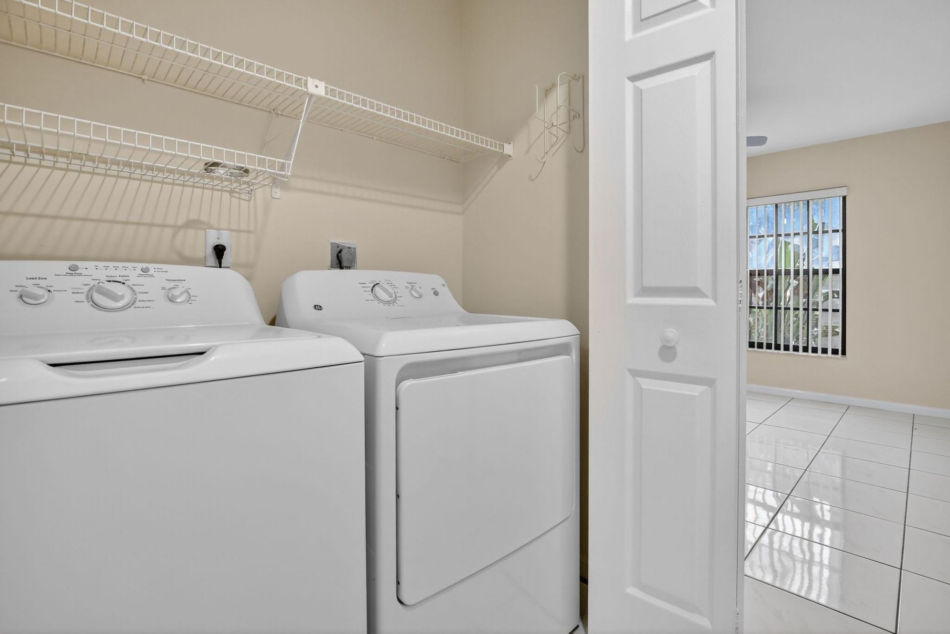 9401 NW 18th Drive, Plantation, FL 33322 Photo