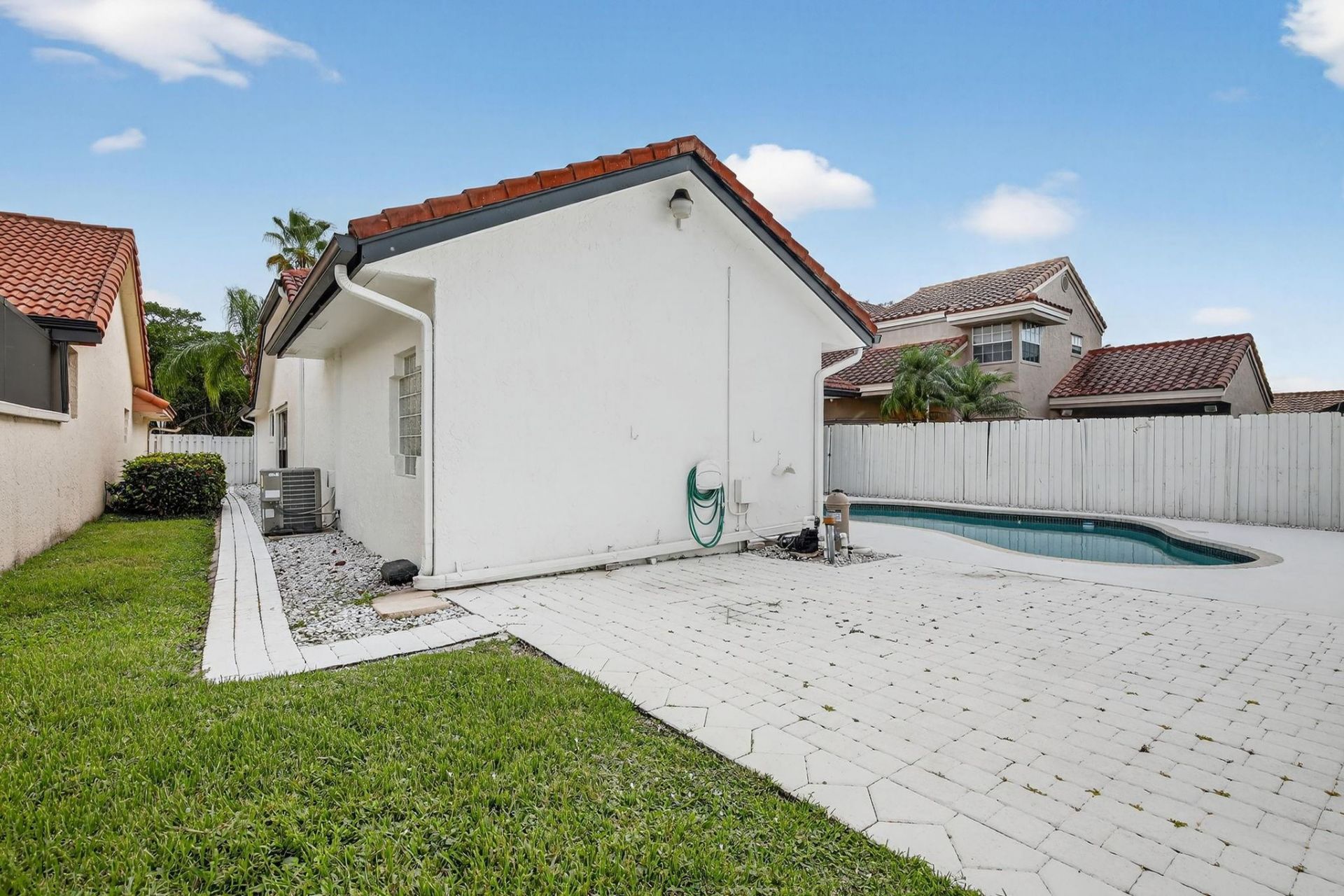 9401 NW 18th Drive, Plantation, FL 33322 Photo