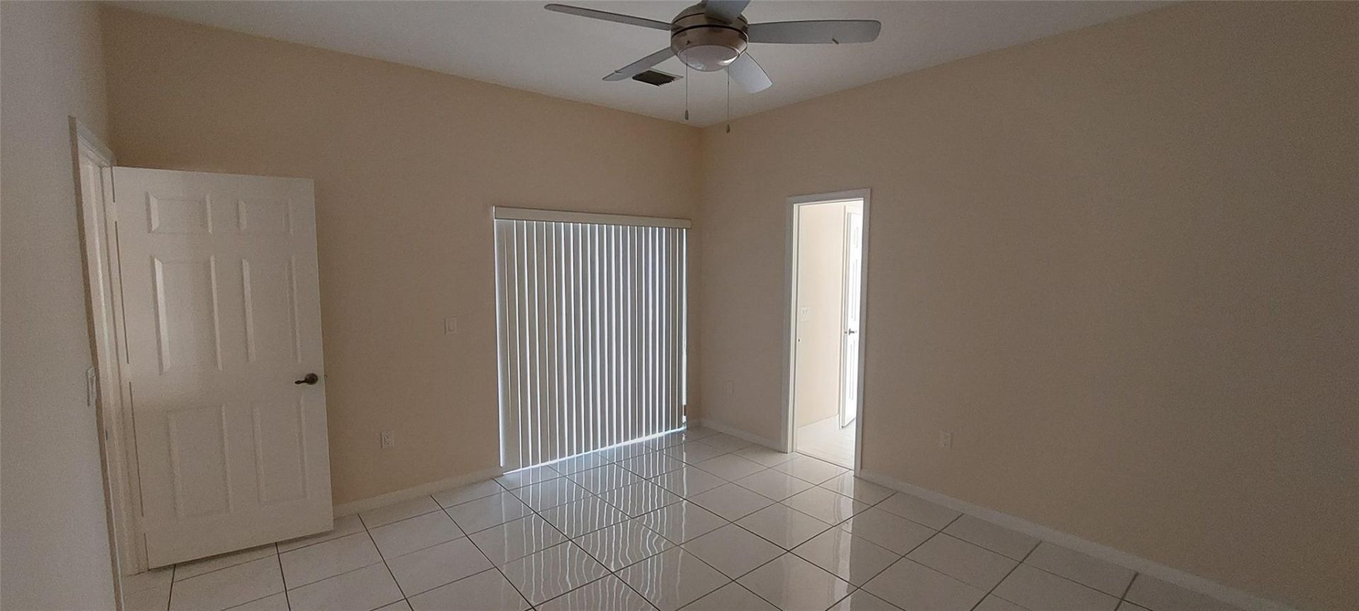 9401 NW 18th Drive, Plantation, FL 33322 Photo