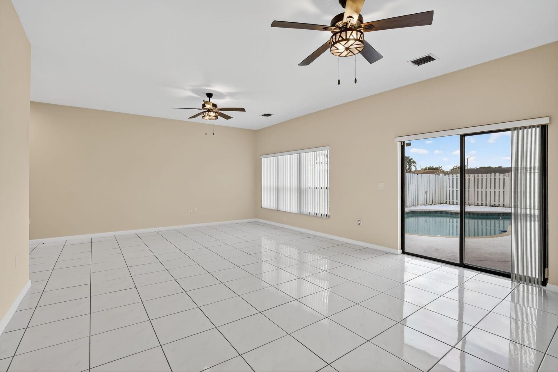 9401 NW 18th Drive, Plantation, FL 33322 Photo