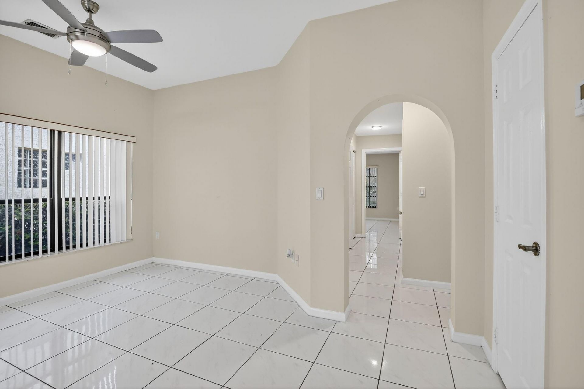 9401 NW 18th Drive, Plantation, FL 33322 Photo