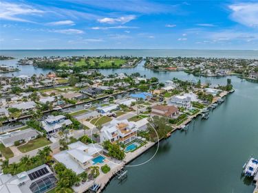 525 68TH STREET, HOLMES BEACH, FL 34217