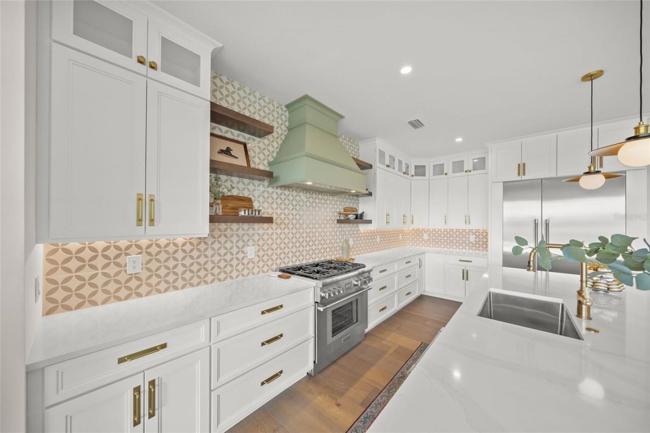 525 68th Street, Holmes Beach, FL 34217 Photo