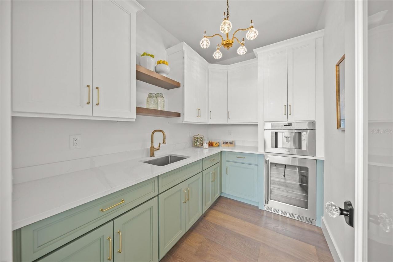 525 68th Street, Holmes Beach, FL 34217 Photo
