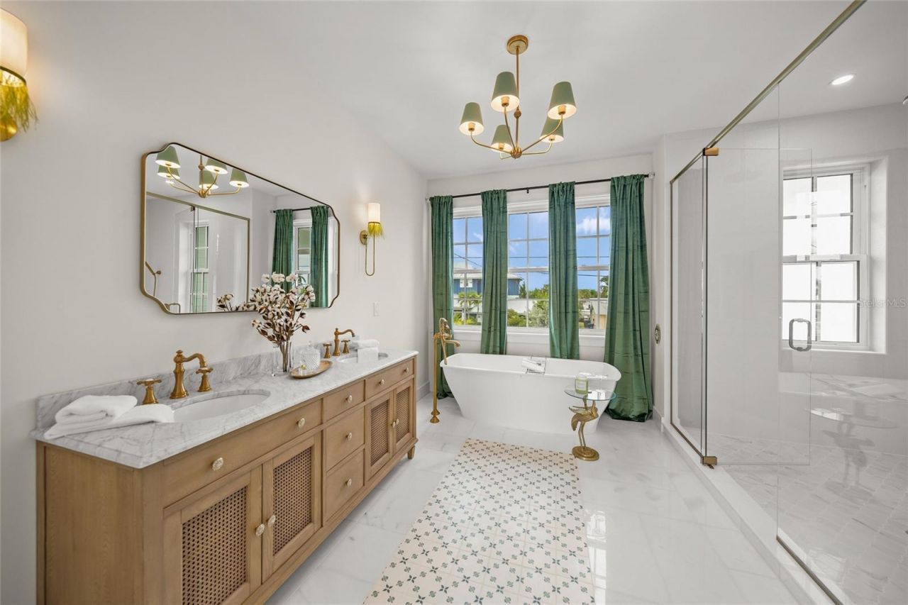 525 68th Street, Holmes Beach, FL 34217 Photo