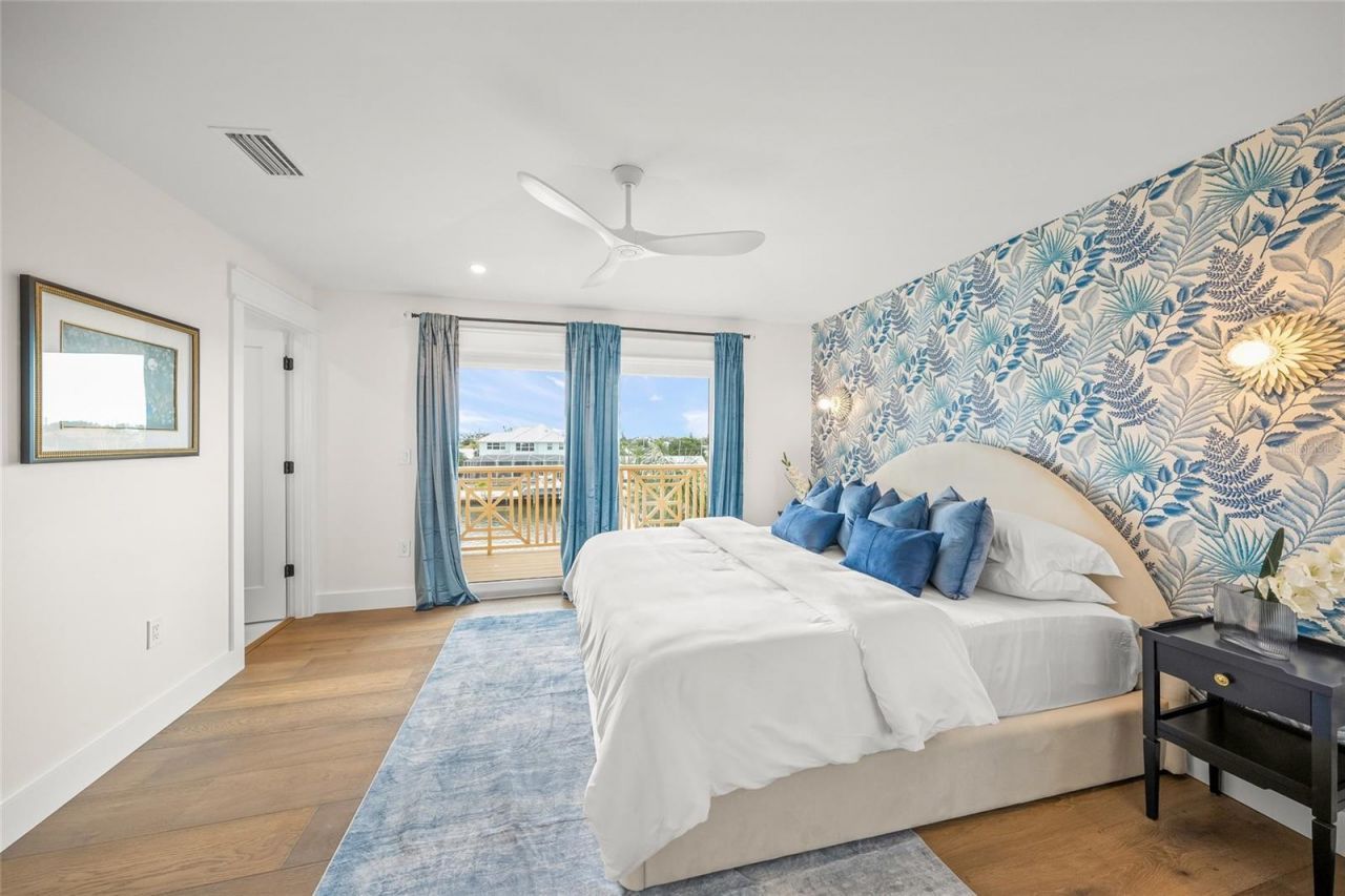 525 68th Street, Holmes Beach, FL 34217 Photo