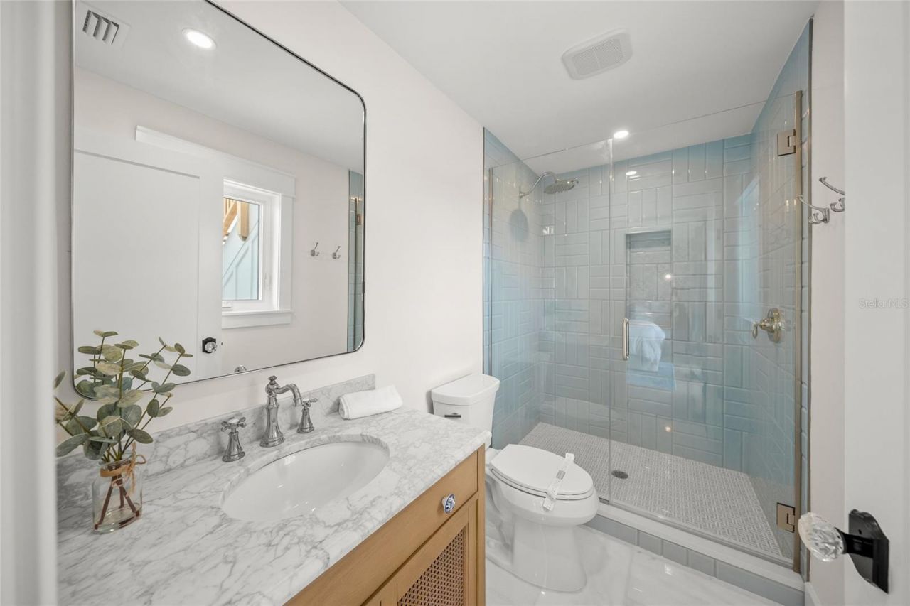 525 68th Street, Holmes Beach, FL 34217 Photo