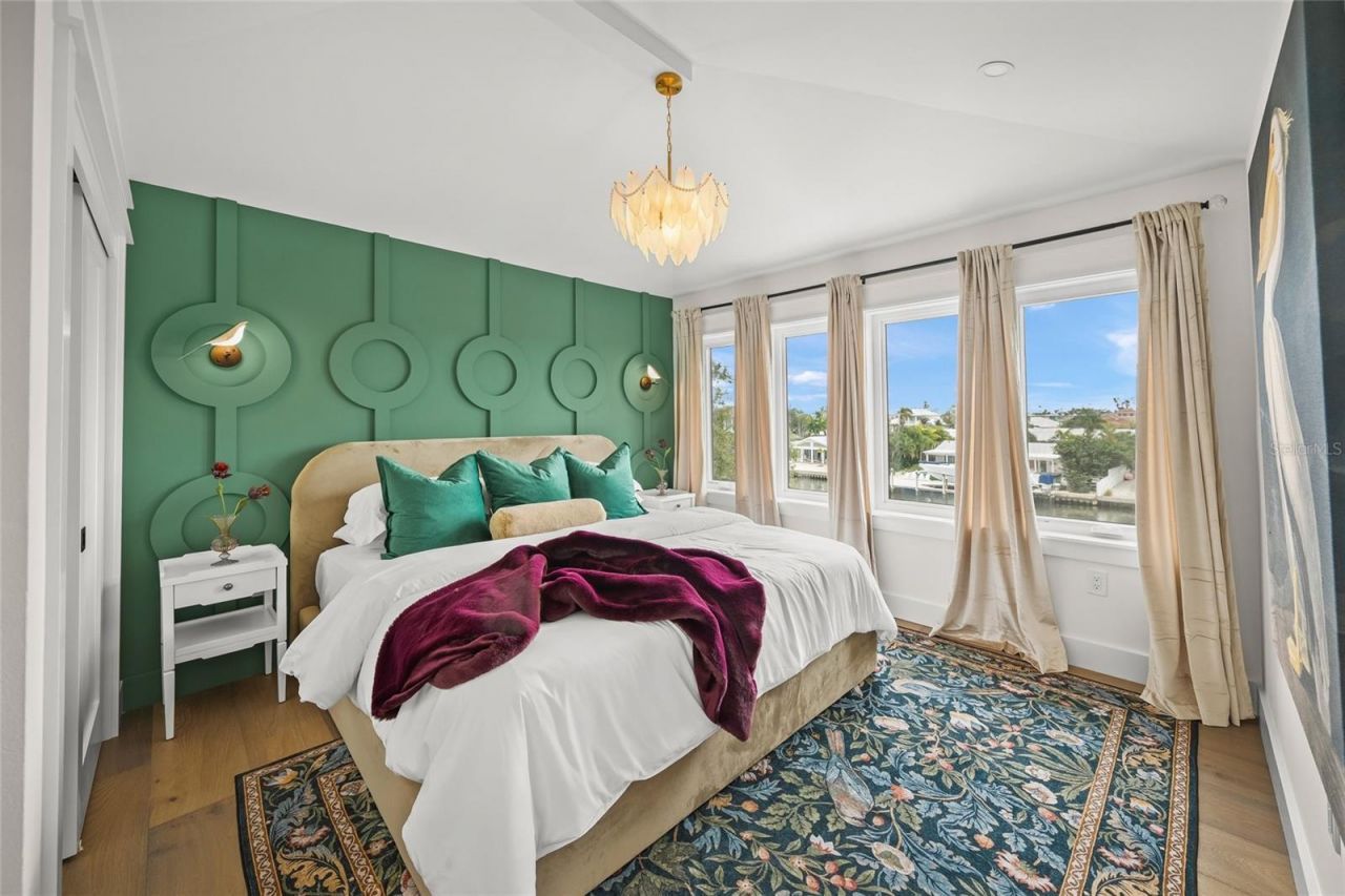 525 68th Street, Holmes Beach, FL 34217 Photo