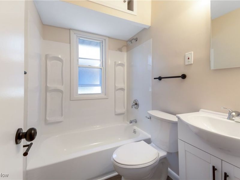 5714 Wichita Avenue, Cleveland, OH 44144 Photo 13