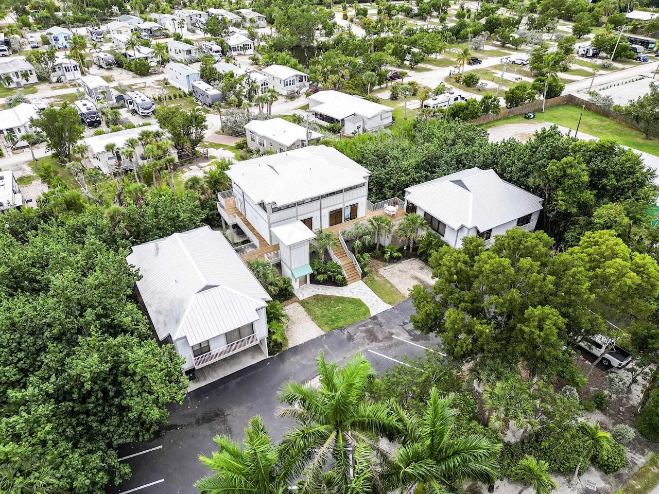 1149 Periwinkle Way, Unit 2, Sanibel, FL 33957 Photo