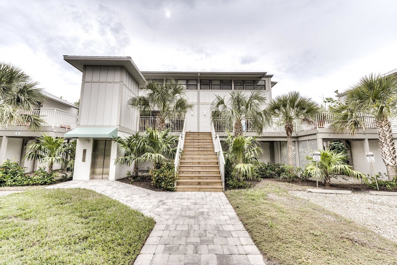 1149 Periwinkle Way, Unit 2, Sanibel, FL 33957 Photo