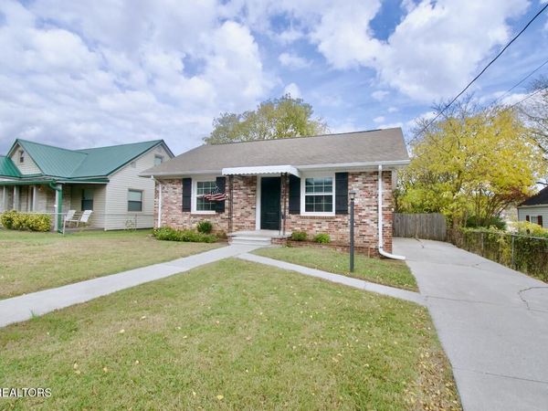 204 Seventh St, Maryville, TN 37804