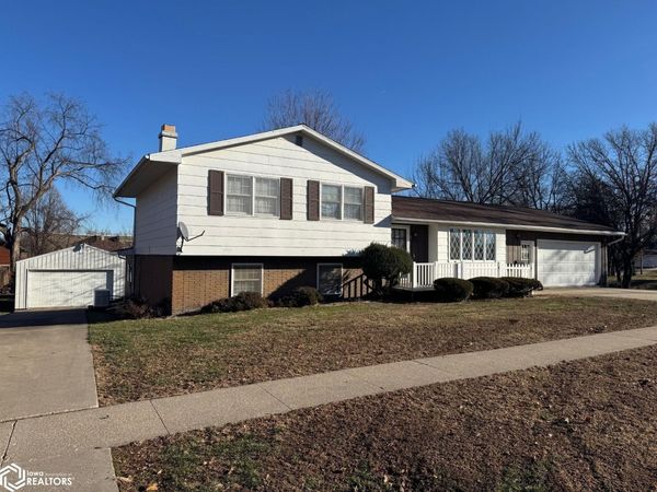 908 Harding Street, Tama, IA 52339