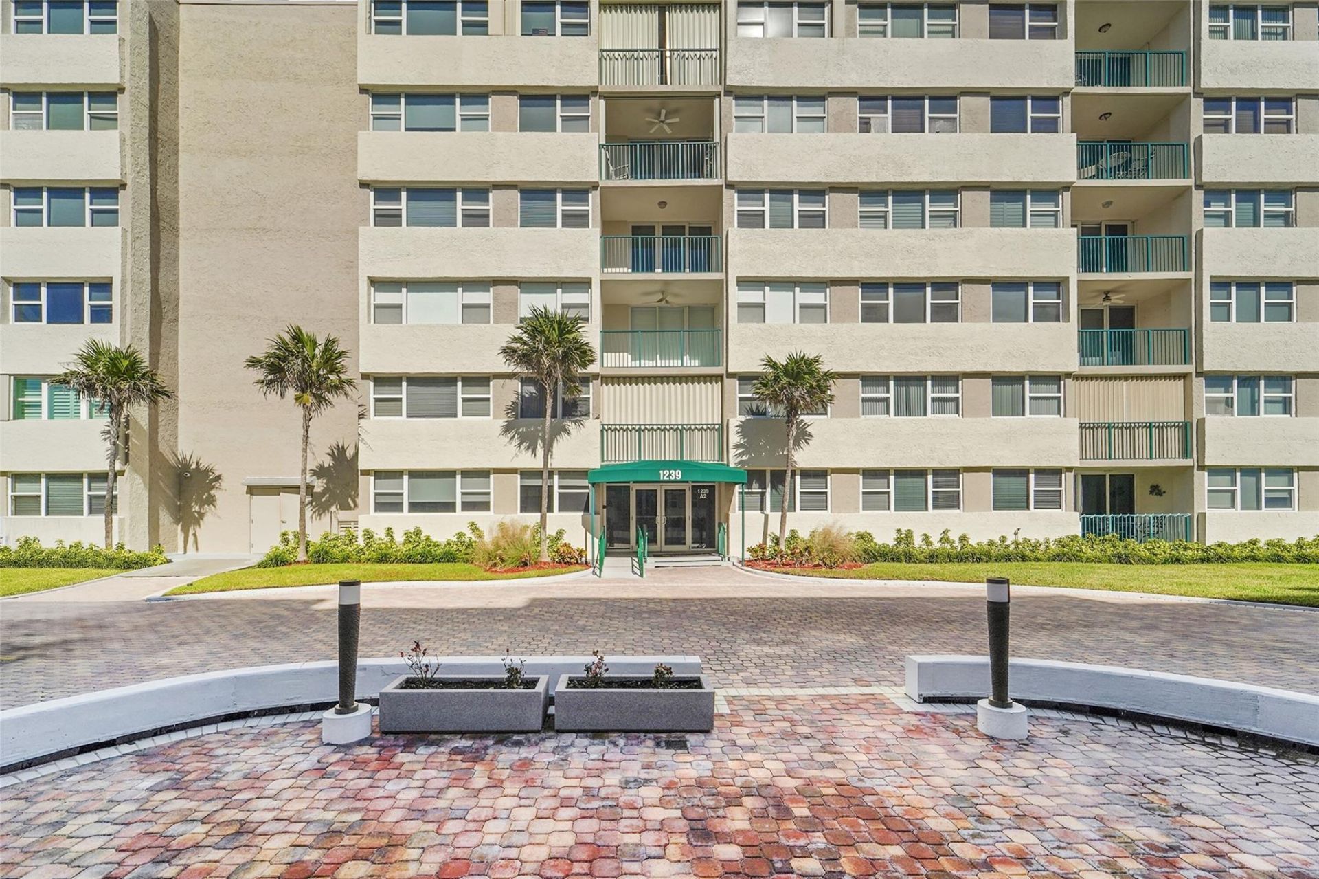 1239 Hillsboro Mile, Unit 109, Hillsboro Beach, FL 33062 Photo