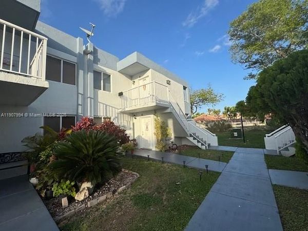 6225 SW 131st Ct, Unit 204, Miami, FL 33183
