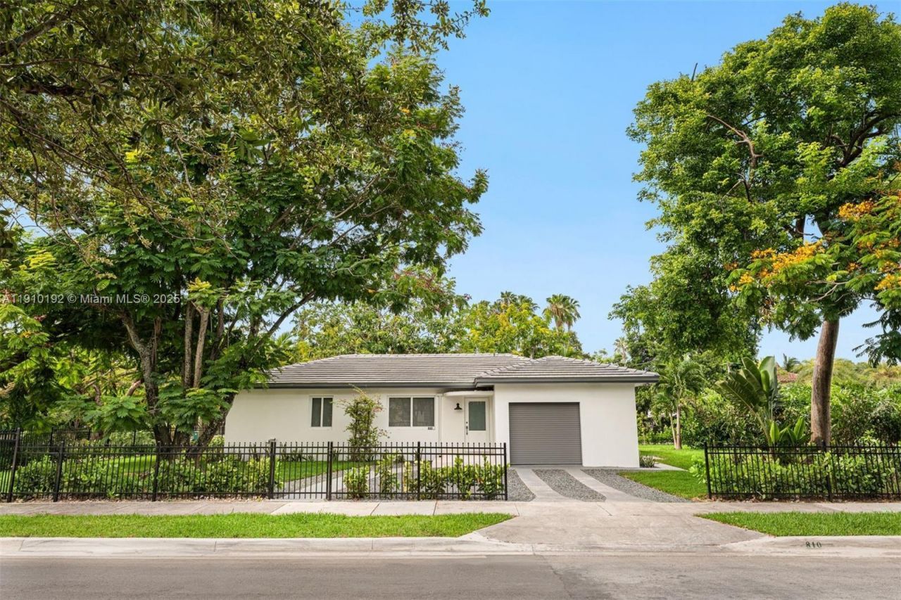 810 NW 7th St, Miami, FL 33136 Photo