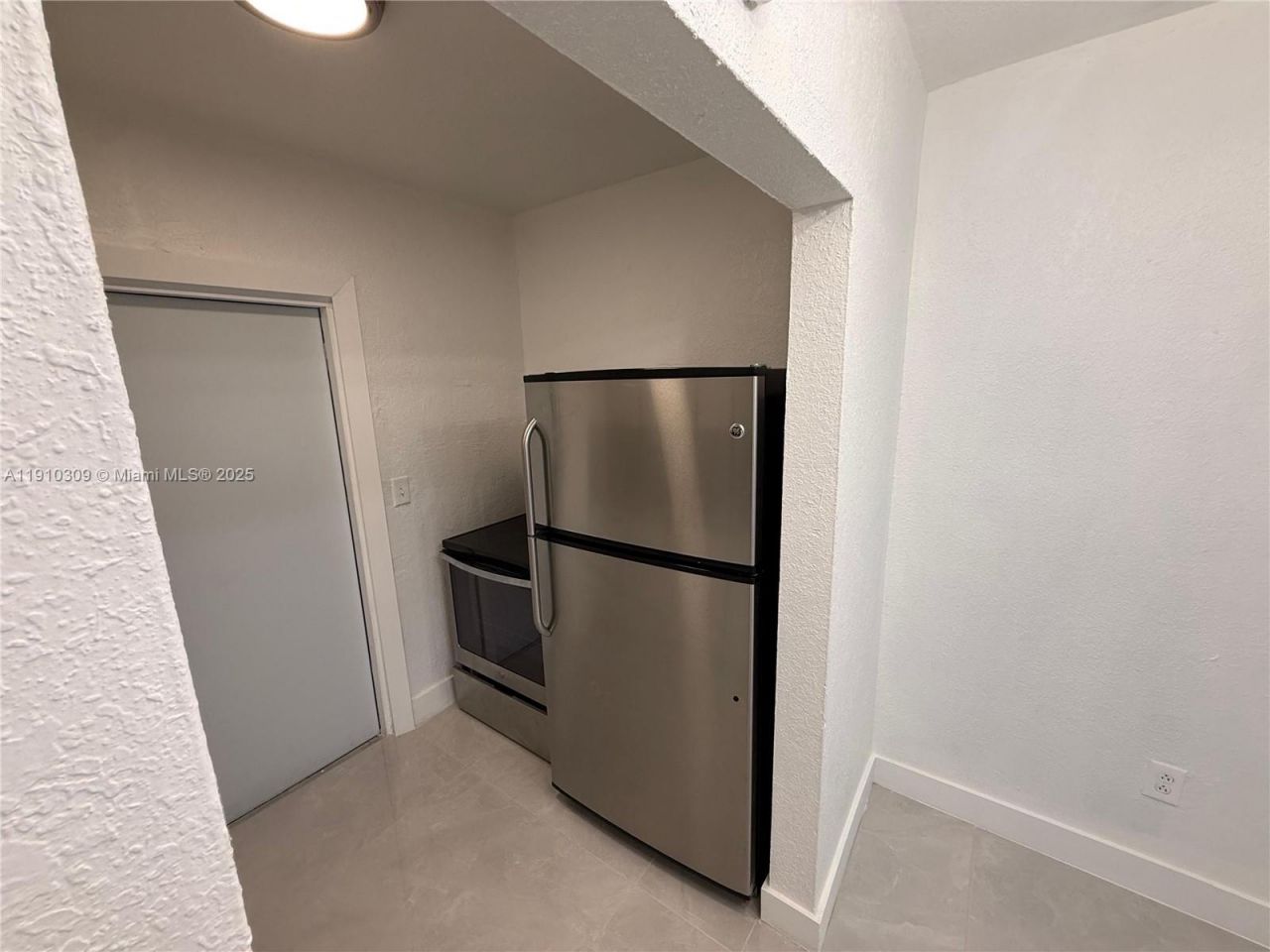 1251 NW 61st St, Unit 5, Miami, FL 33142 Photo