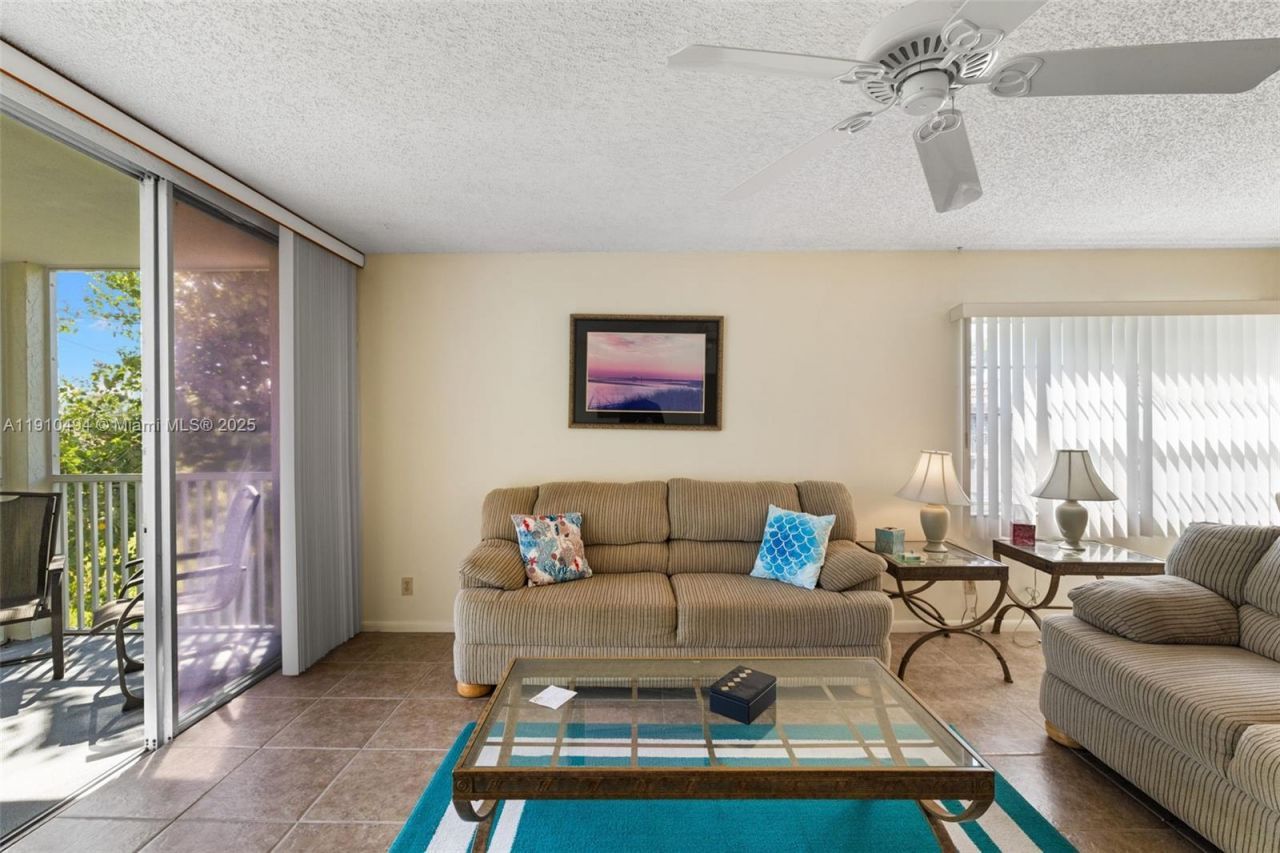 1087 Forest Lakes Drive, Unit 309, Naples, FL 34105 Photo
