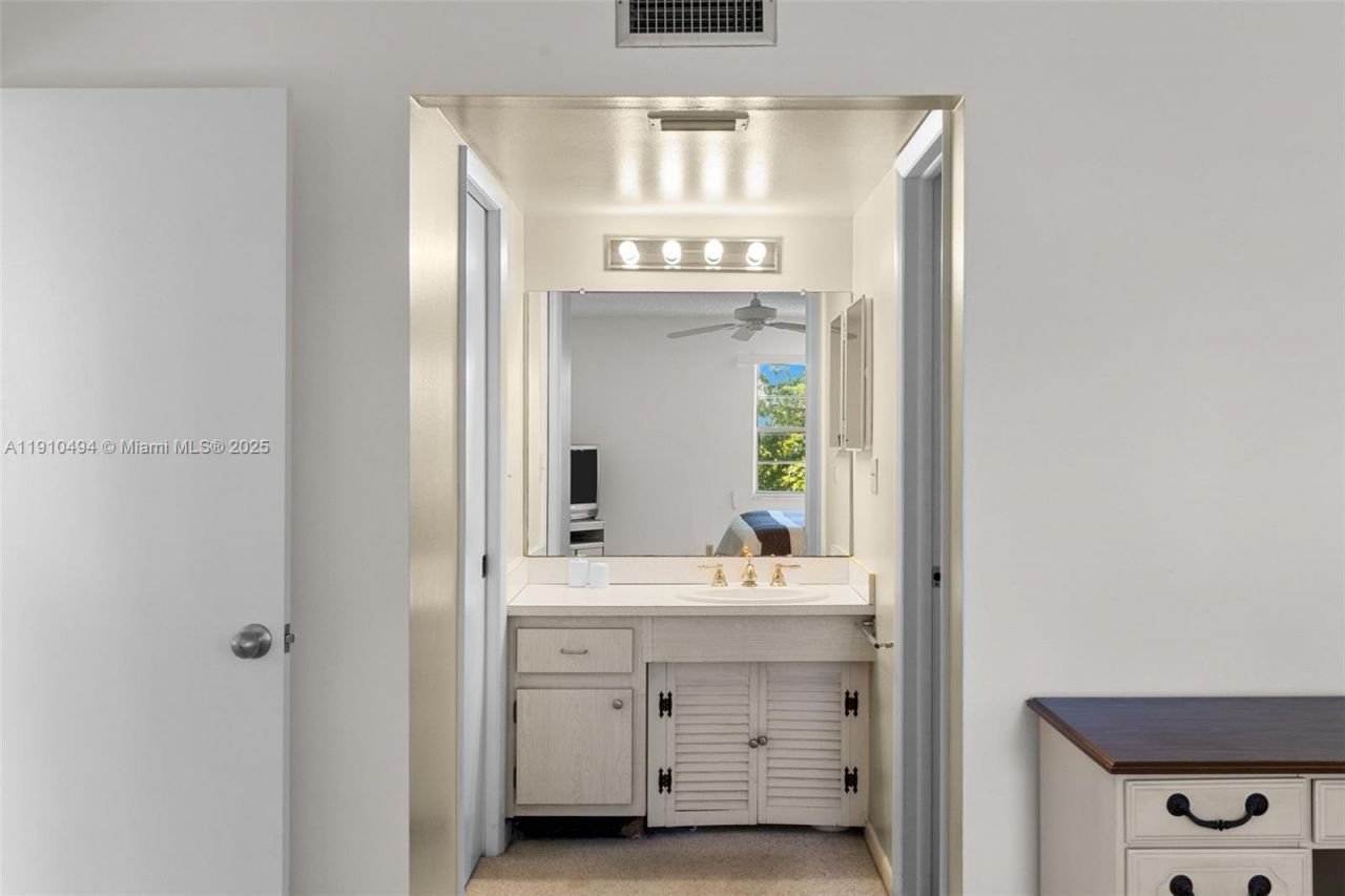 1087 Forest Lakes Drive, Unit 309, Naples, FL 34105 Photo
