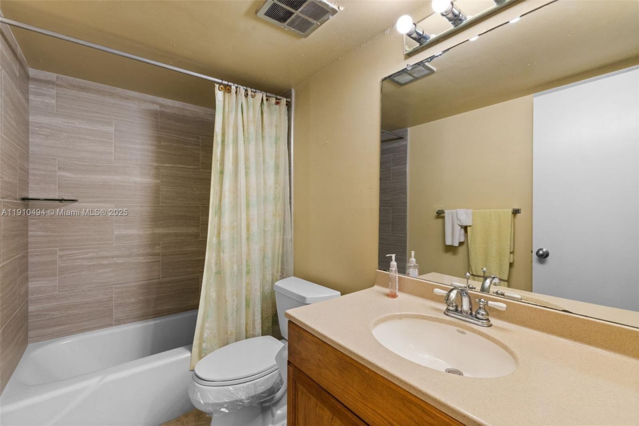 1087 Forest Lakes Drive, Unit 309, Naples, FL 34105 Photo