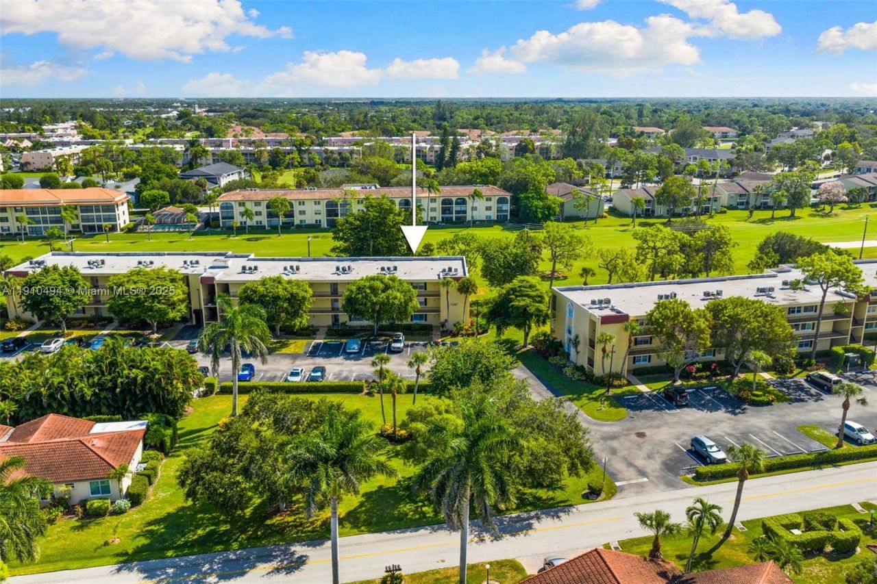 1087 Forest Lakes Drive, Unit 309, Naples, FL 34105 Photo