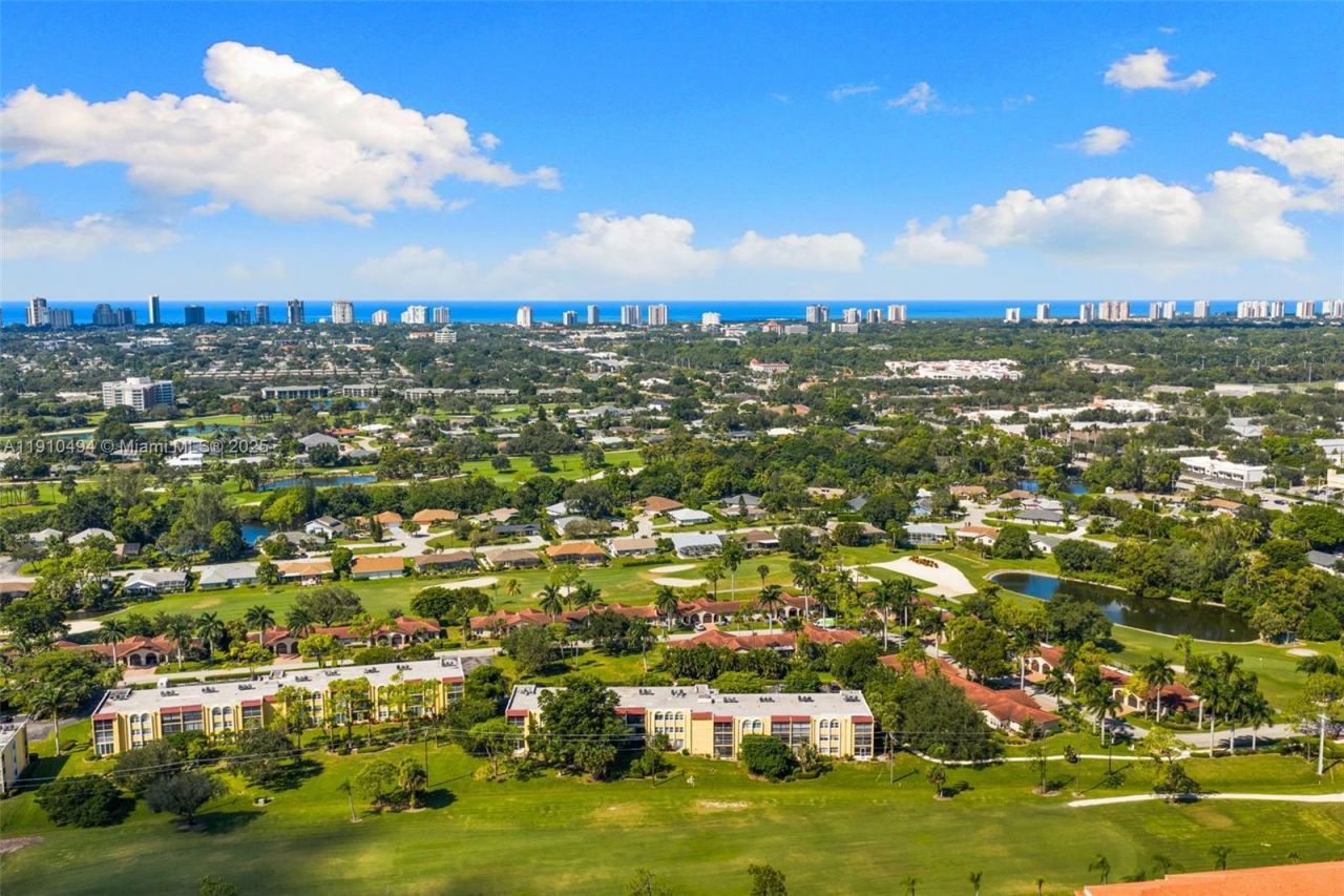 1087 Forest Lakes Drive, Unit 309, Naples, FL 34105 Photo