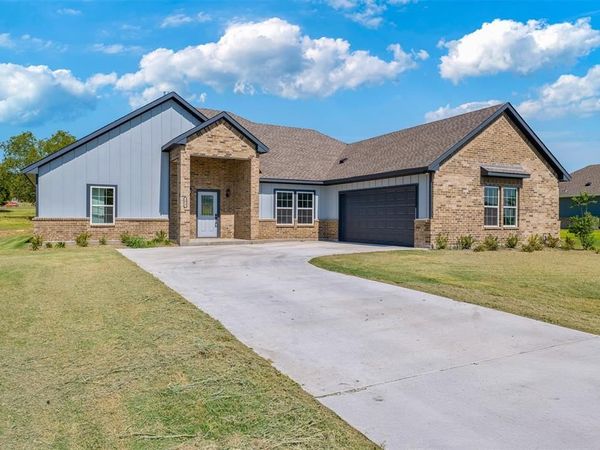 1013 Don Eve Court, Azle, TX 76020