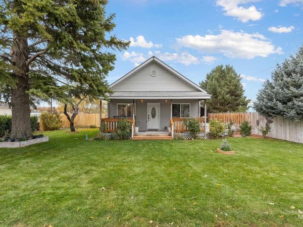 522 E Cleveland, Unit N Commerci, Glenns Ferry, ID 83623