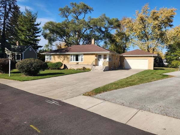 601 Berkley Drive, Dyer, IN 46311