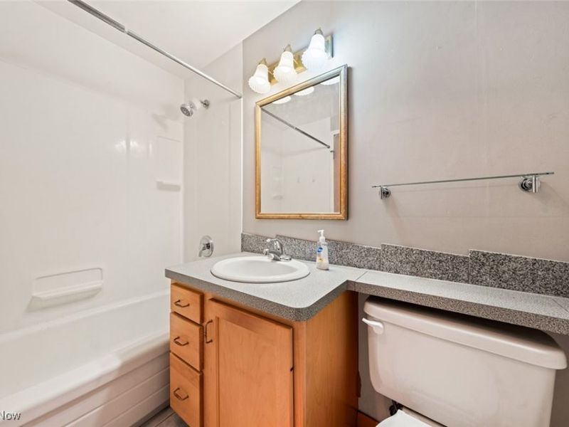 12520 Edgewater Drive, Unit 608, Lakewood, OH 44107 Photo 32