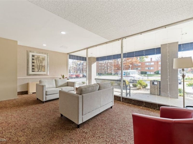 12520 Edgewater Drive, Unit 608, Lakewood, OH 44107 Photo 4