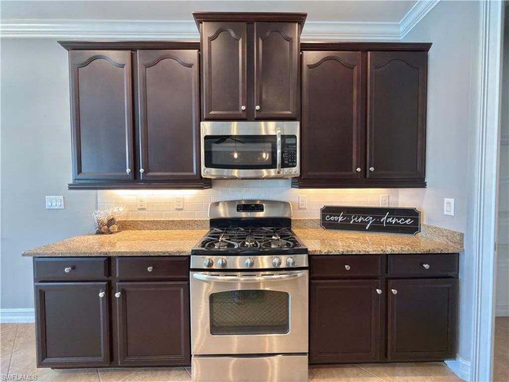 3940 Otter Bend Cir, Fort Myers, FL 33905 Photo