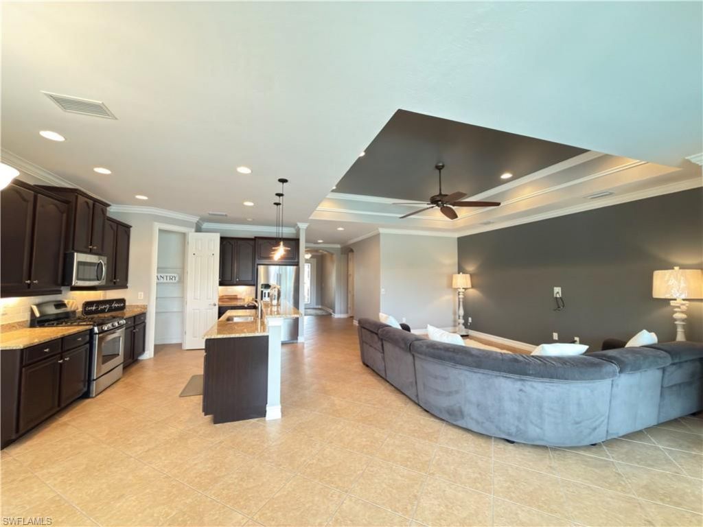 3940 Otter Bend Cir, Fort Myers, FL 33905 Photo
