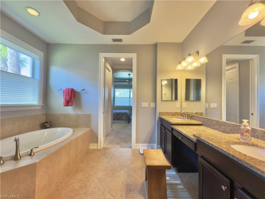 3940 Otter Bend Cir, Fort Myers, FL 33905 Photo