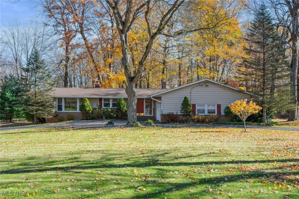 34840 Sherwood Drive, Solon, OH 44139 Main Photo