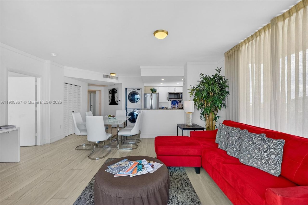 2889 Mcfarlane Rd, Unit 1001, Miami, FL 33133 Photo