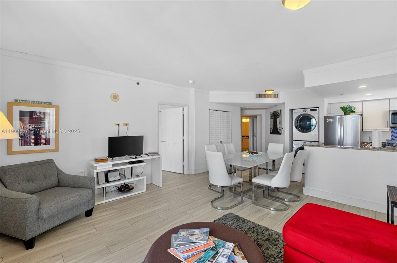 2889 Mcfarlane Rd, Unit 1001, Miami, FL 33133 Photo